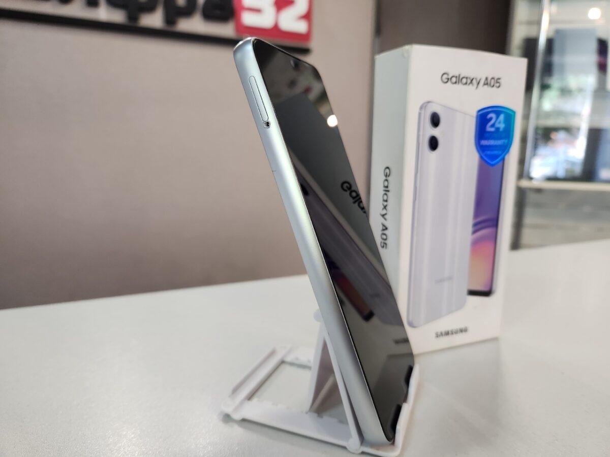Смартфон Samsung Galaxy A05 64 ГБ Смартфон Samsung Galaxy A05 64 ГБ