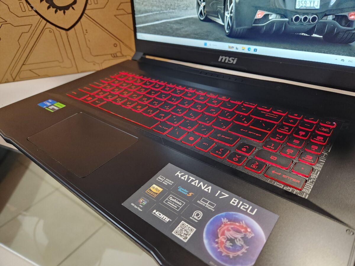 ноутбук MSI Katana 17 ноутбук MSI Katana 17