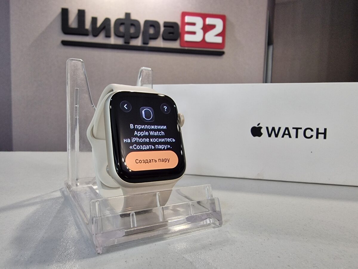 Apple Watch SE (Gen 2) 44mm Apple Watch SE (Gen 2) 44mm