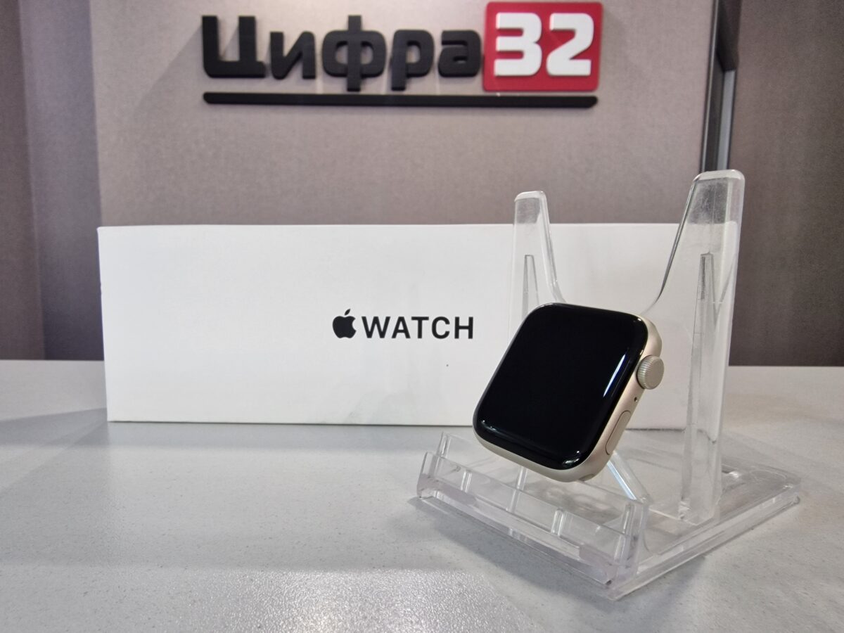 Apple Watch SE (Gen 2) 44mm Apple Watch SE (Gen 2) 44mm