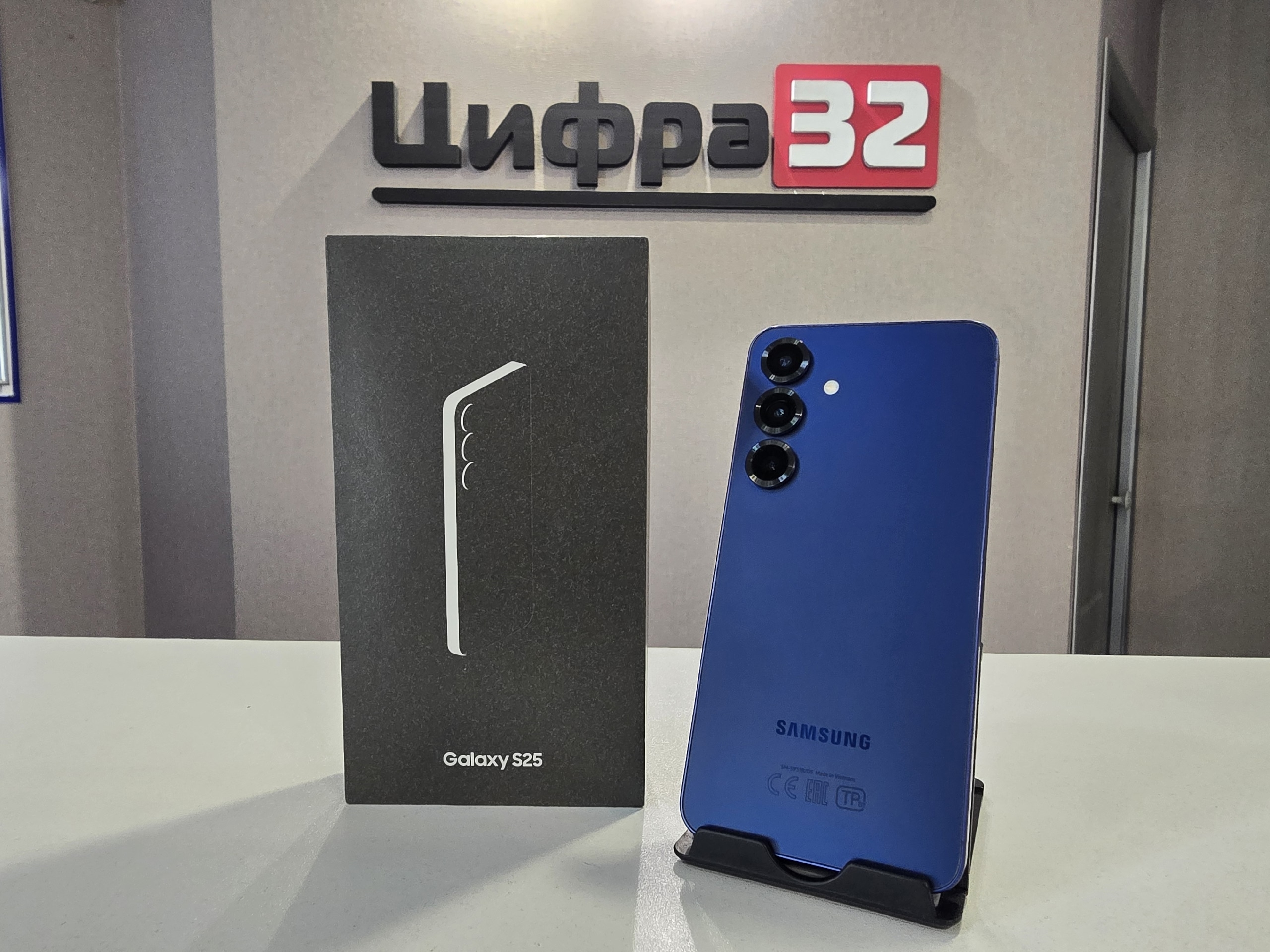 Samsung Galaxy S25 12/128 Samsung Galaxy S25 12/128